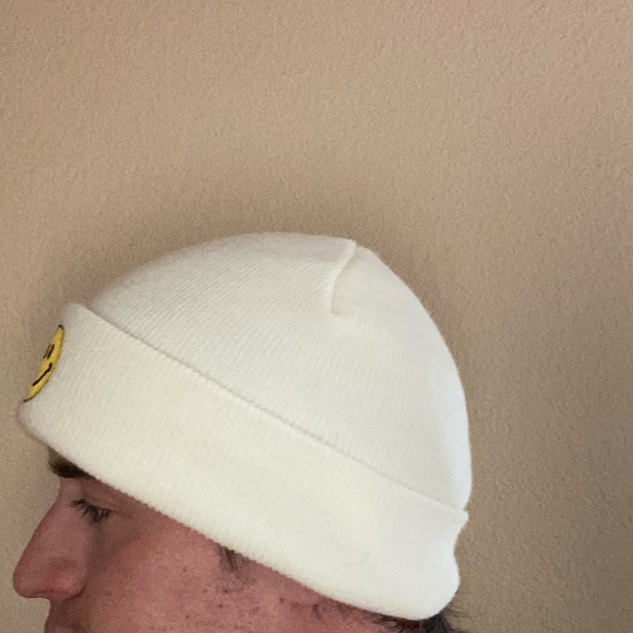 Men’s smiley face beanie matching set white headwear zumiez winter streetwear - Picture 9 of 15